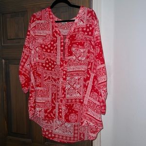 Cato Blouse 22/24 or 3x Loose fit Zip Vneck